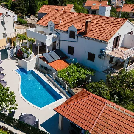 Martinovic 2 * Dubrovnik