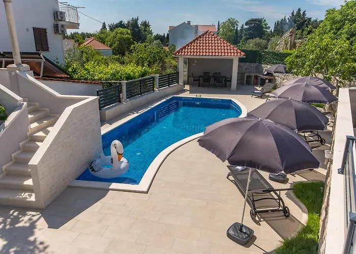 Martinovic 2 * Dubrovnik